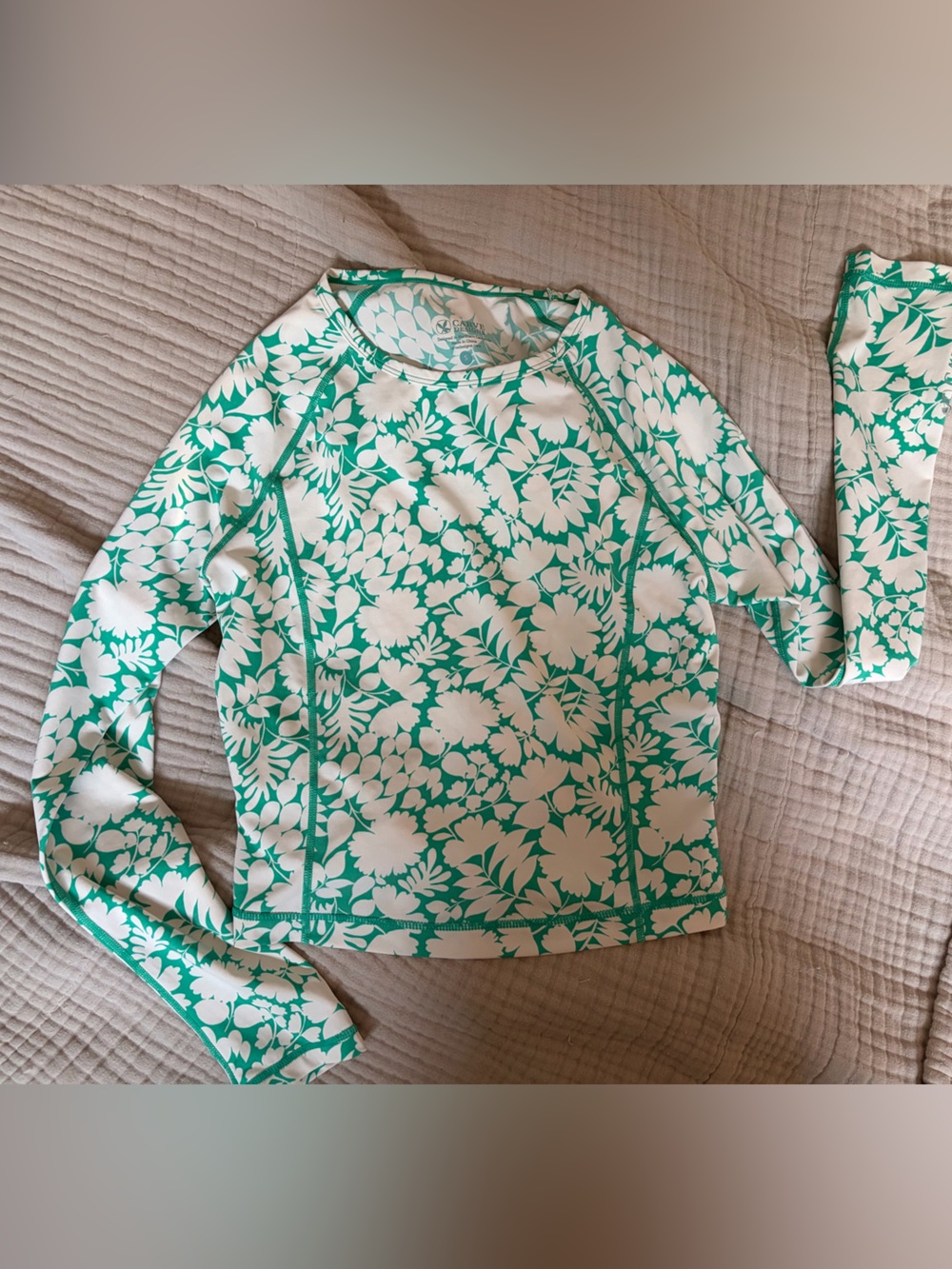 Long sleeve cropped rashguard / UPF top